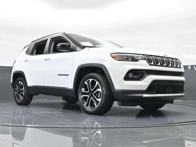 Photo of 2022 Bright White Clearcoat Jeep Compass