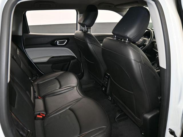 Photo of 2022 Bright White Clearcoat Jeep Compass