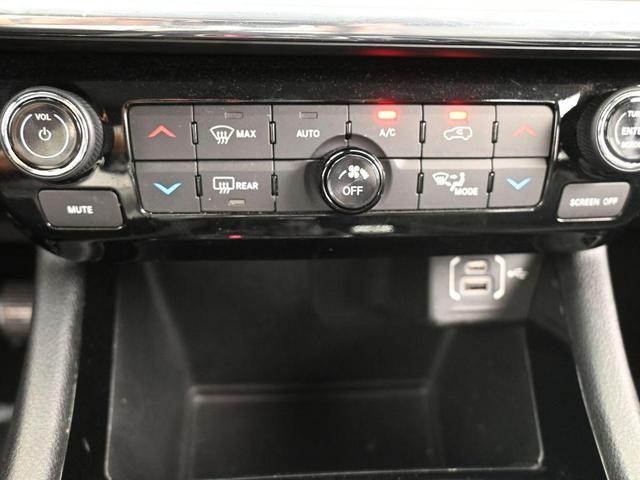 Photo of 2022 Bright White Clearcoat Jeep Compass