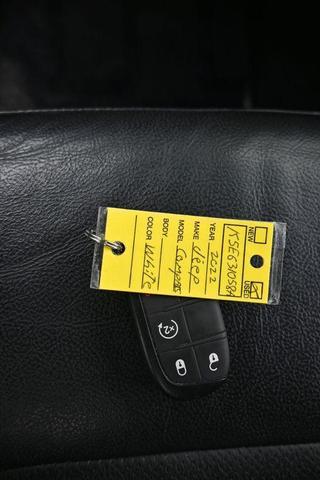Photo of 2022 Bright White Clearcoat Jeep Compass
