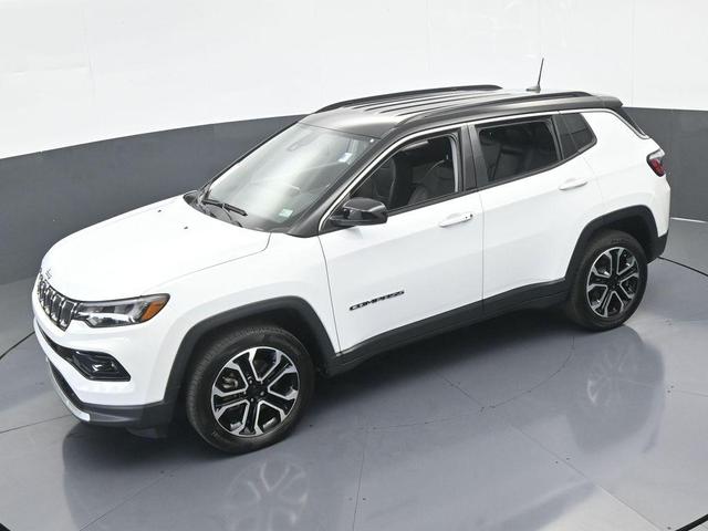 Photo of 2022 Bright White Clearcoat Jeep Compass