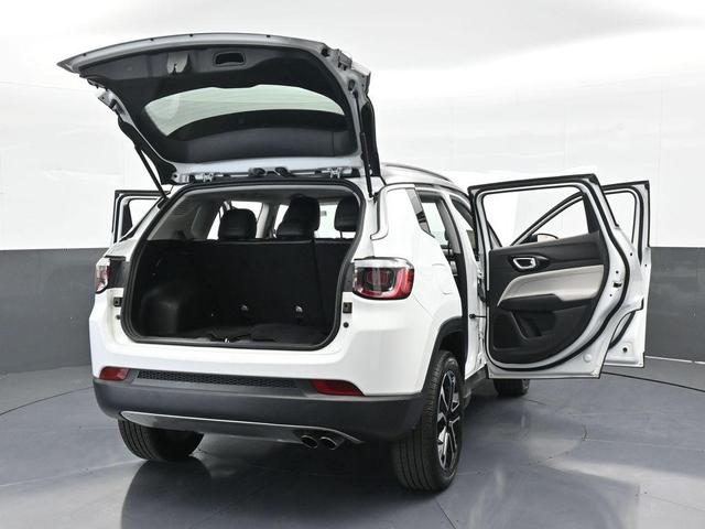 Photo of 2022 Bright White Clearcoat Jeep Compass