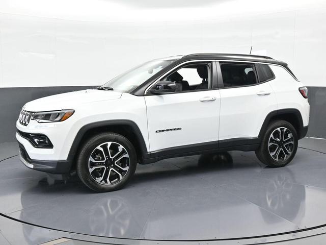 Photo of 2022 Bright White Clearcoat Jeep Compass