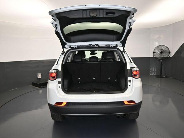 Photo of 2022 Bright White Clearcoat Jeep Compass