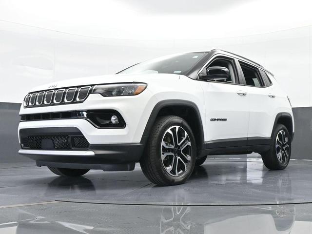Photo of 2022 Bright White Clearcoat Jeep Compass