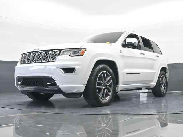 Photo of 2020 Bright White Clearcoat Jeep Grand Cherokee