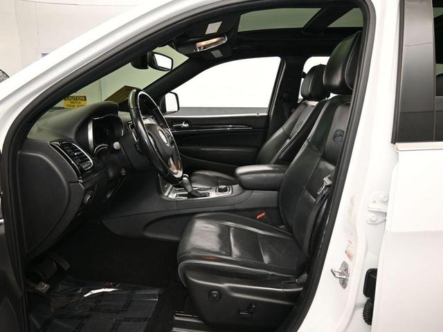 Photo of 2020 Bright White Clearcoat Jeep Grand Cherokee