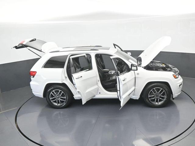 Photo of 2020 Bright White Clearcoat Jeep Grand Cherokee