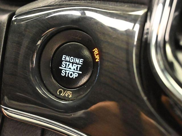 Photo of 2020 Bright White Clearcoat Jeep Grand Cherokee