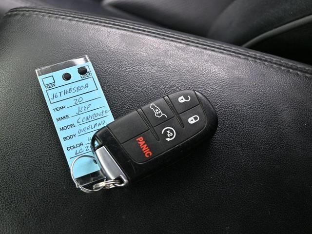 Photo of 2020 Bright White Clearcoat Jeep Grand Cherokee