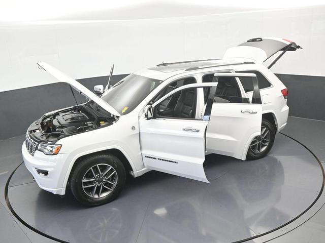 Photo of 2020 Bright White Clearcoat Jeep Grand Cherokee