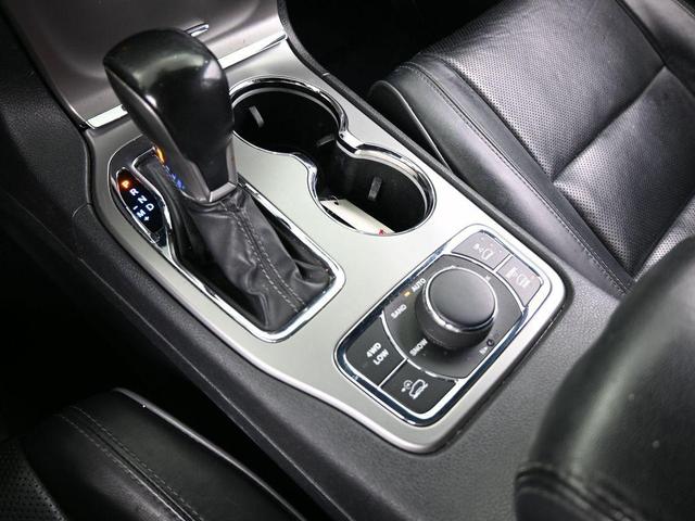 Photo of 2020 Bright White Clearcoat Jeep Grand Cherokee