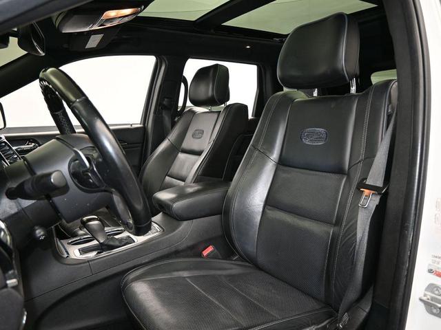 Photo of 2020 Bright White Clearcoat Jeep Grand Cherokee