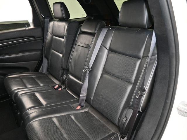 Photo of 2020 Bright White Clearcoat Jeep Grand Cherokee