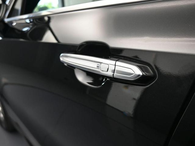 Photo of 2024 Stellar Black Metallic Cadillac XT4