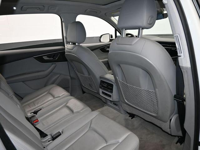Photo of 2021 Carrara White Audi Q7