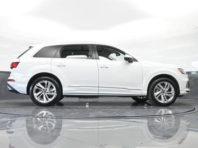 Photo of 2021 Carrara White Audi Q7