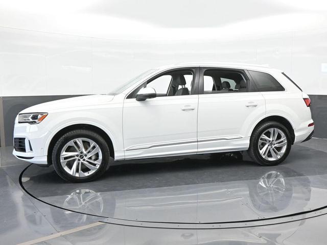 Photo of 2021 Carrara White Audi Q7