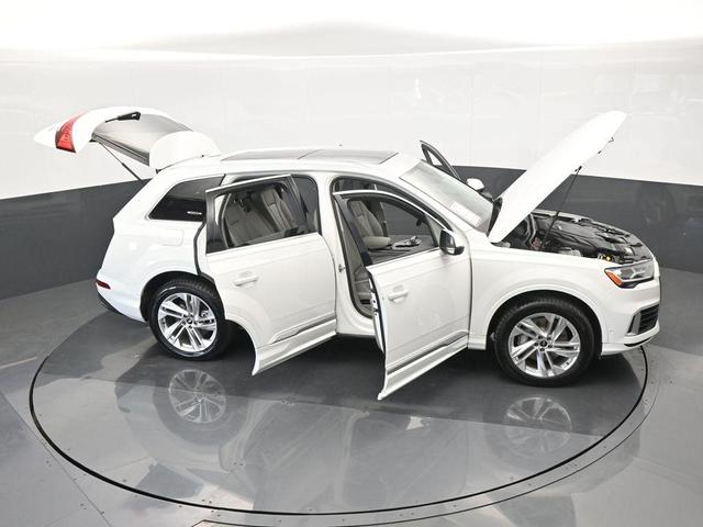 Photo of 2021 Carrara White Audi Q7