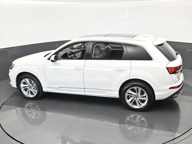Photo of 2021 Carrara White Audi Q7