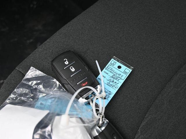 Photo of 2025 Bright White Clearcoat RAM 2500