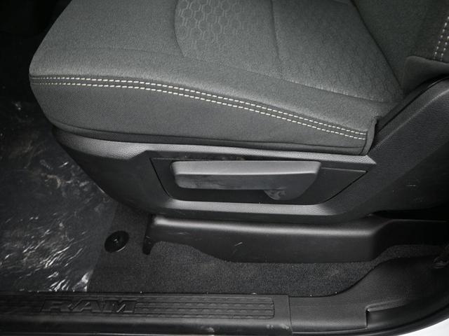 Photo of 2025 Bright White Clearcoat RAM 2500