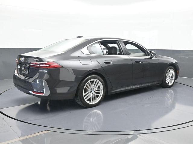 Photo of 2024 Black BMW 530