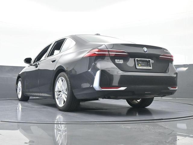 Photo of 2024 Black BMW 530