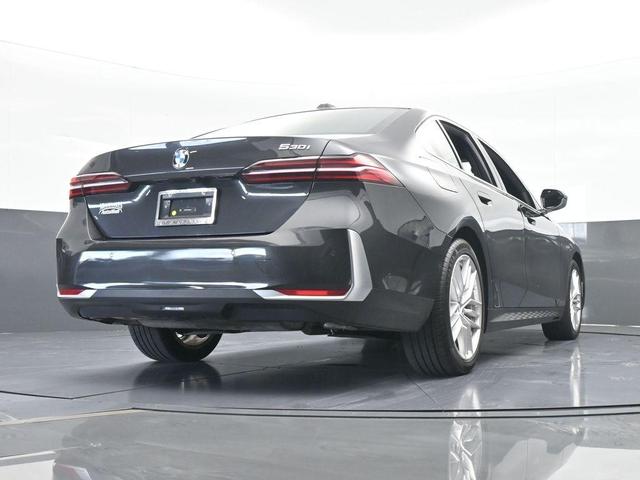 Photo of 2024 Black BMW 530