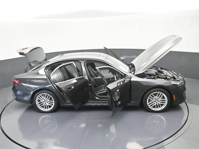 Photo of 2024 Black BMW 530