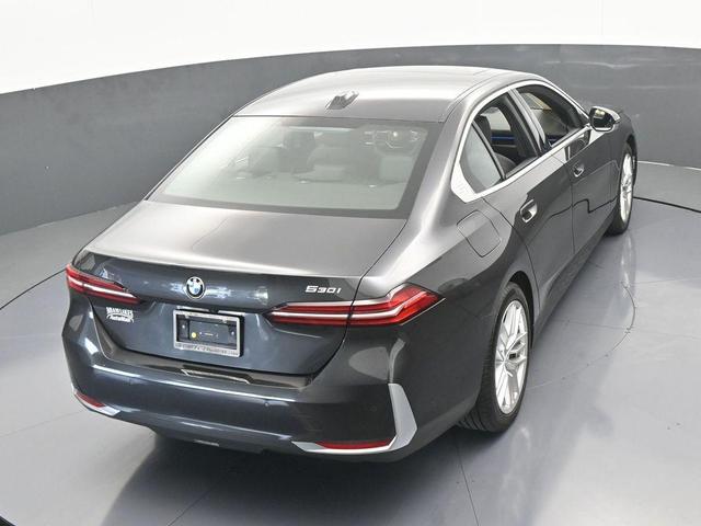 Photo of 2024 Black BMW 530