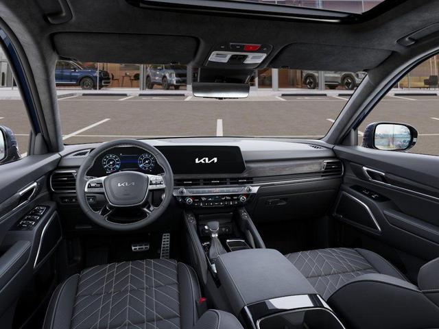 Photo of 2025 Midnight Black Kia Telluride