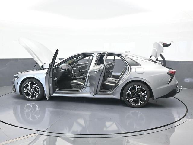 Photo of 2025 Steel Kia K5