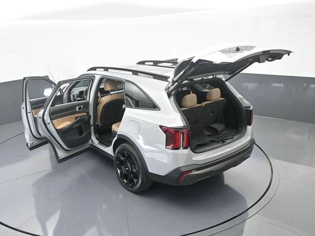 Photo of 2024 Wolf Gray Kia Sorento