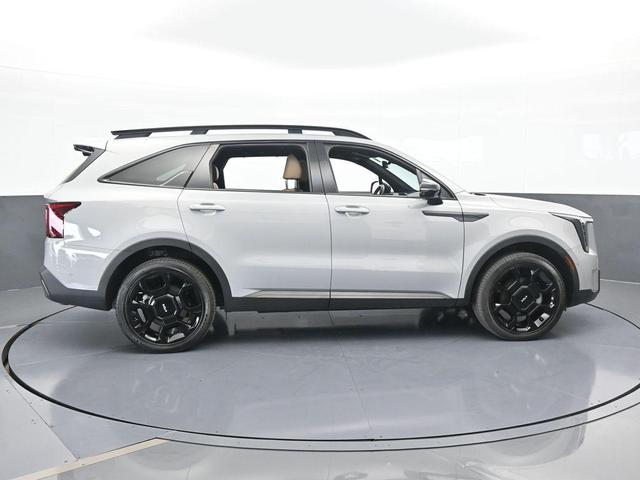 Photo of 2024 Wolf Gray Kia Sorento