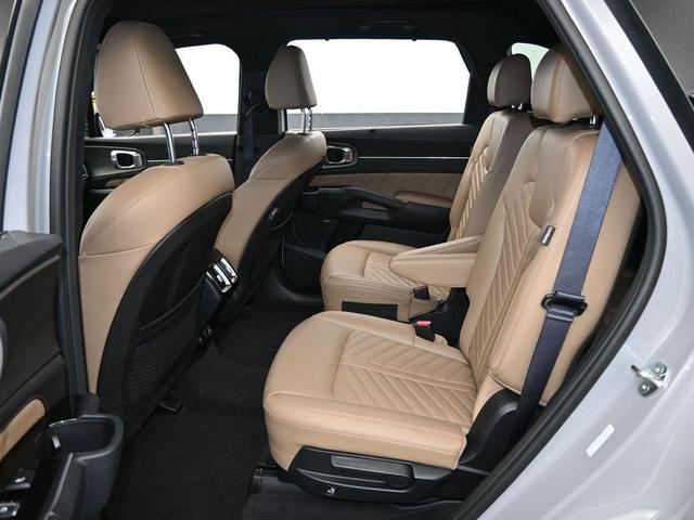 Photo of 2024 Wolf Gray Kia Sorento