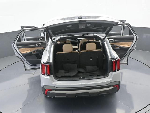 Photo of 2024 Wolf Gray Kia Sorento
