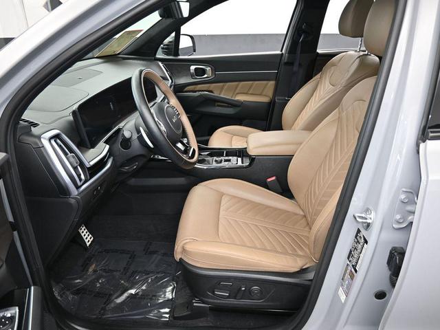 Photo of 2024 Wolf Gray Kia Sorento