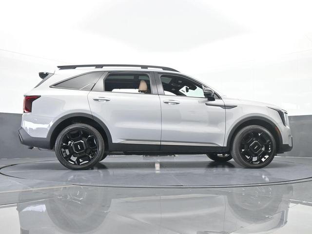 Photo of 2024 Wolf Gray Kia Sorento