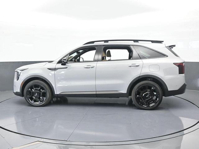 Photo of 2024 Wolf Gray Kia Sorento