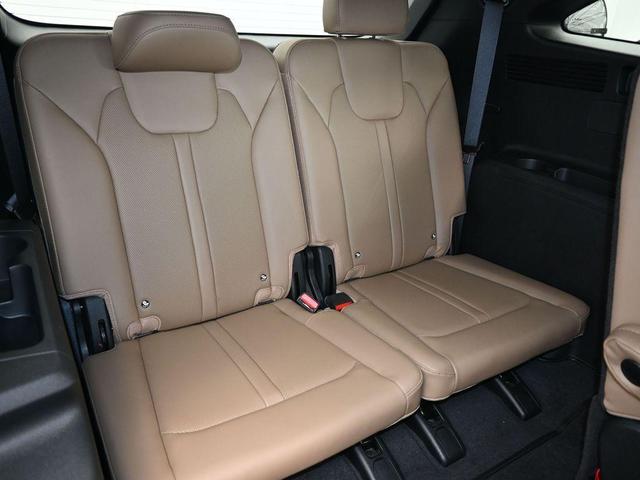 Photo of 2024 Wolf Gray Kia Sorento