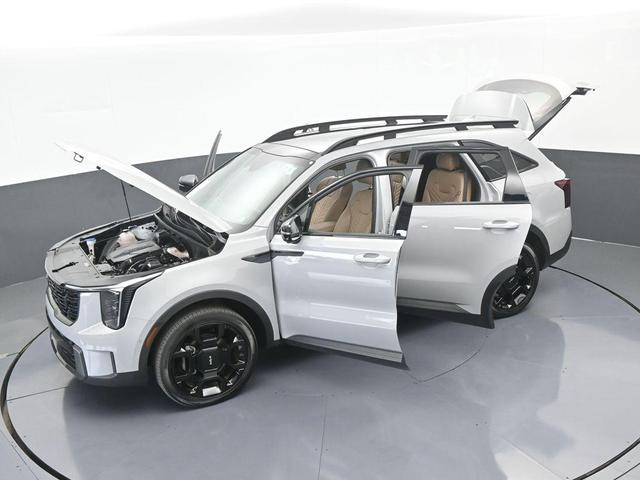 Photo of 2024 Wolf Gray Kia Sorento