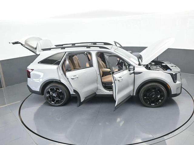 Photo of 2024 Wolf Gray Kia Sorento