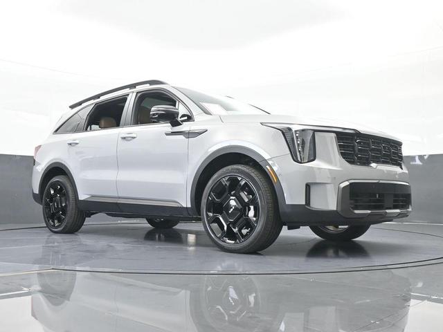 Photo of 2024 Wolf Gray Kia Sorento