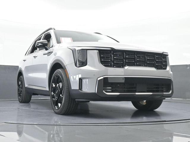 Photo of 2024 Wolf Gray Kia Sorento