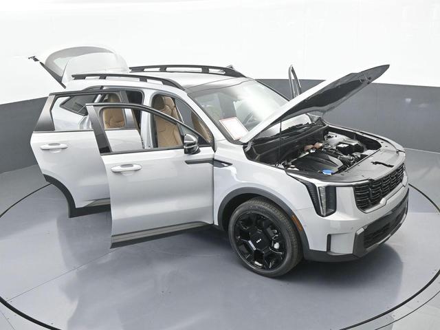 Photo of 2024 Wolf Gray Kia Sorento