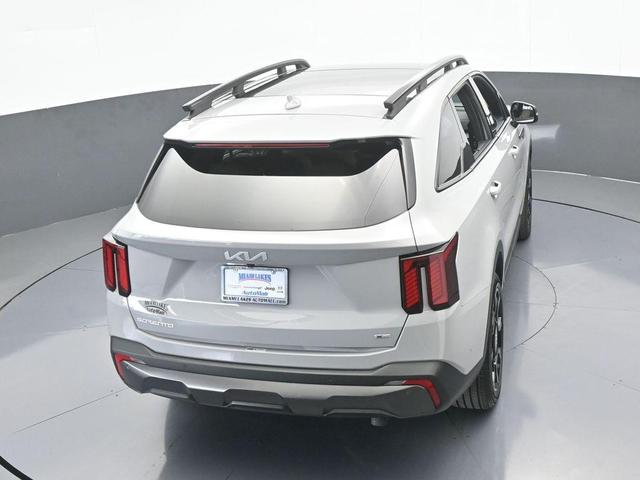 Photo of 2024 Wolf Gray Kia Sorento