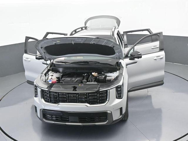 Photo of 2024 Wolf Gray Kia Sorento