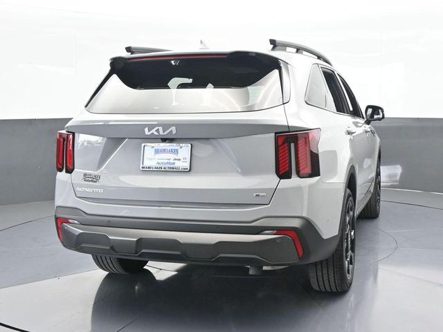 Photo of 2024 Wolf Gray Kia Sorento