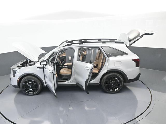 Photo of 2024 Wolf Gray Kia Sorento